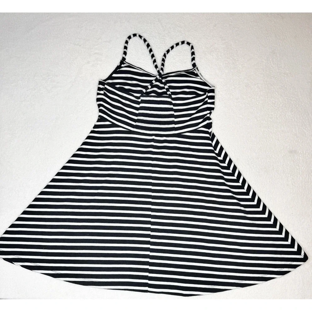 Old Navy Dress Size S Sleeveless Black White Striped Fit and Flare Scoop Neck